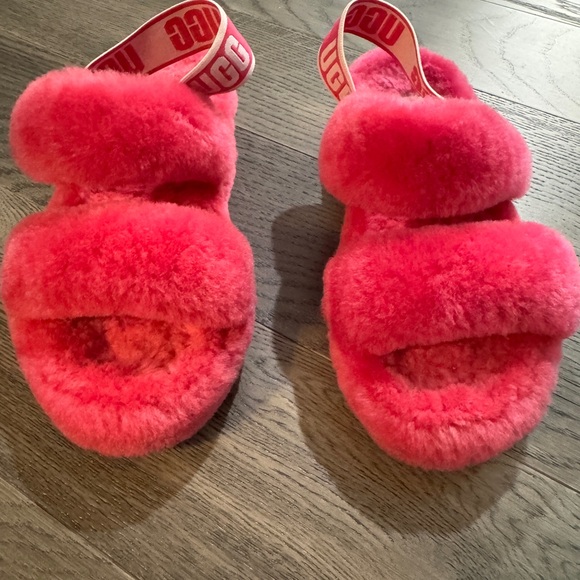 UGG Oh Yeah Pink Fluffy Sandals - Picture 3 of 4